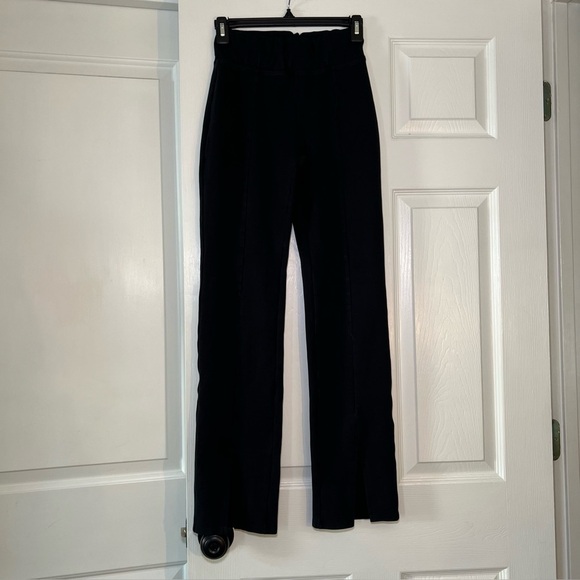 Abercrombie & Fitch Straight Leg, Split Ankle on Front, Leggings - Picture 1 of 4